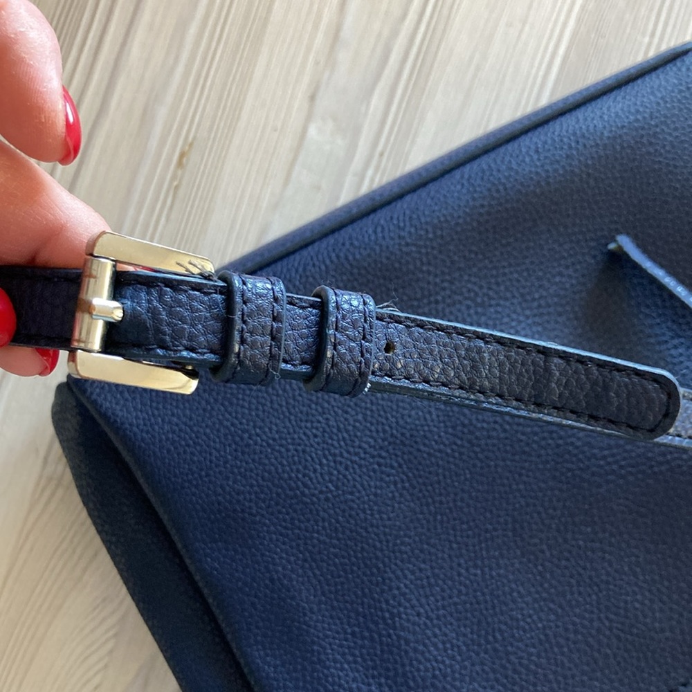 Tommy Hilfiger Navy Red Bag - Picture 10 of 13